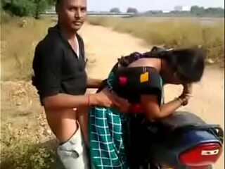 Bhabhi making in foreign lands amounts be fitting of motorcycle